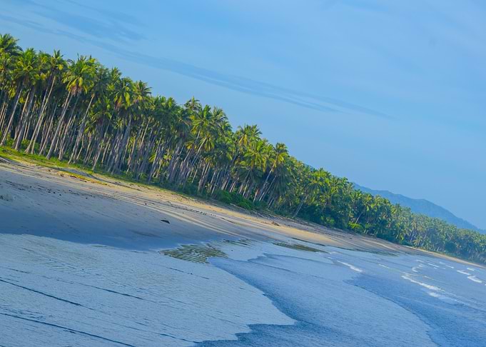 Alimanguan Beach Palawan