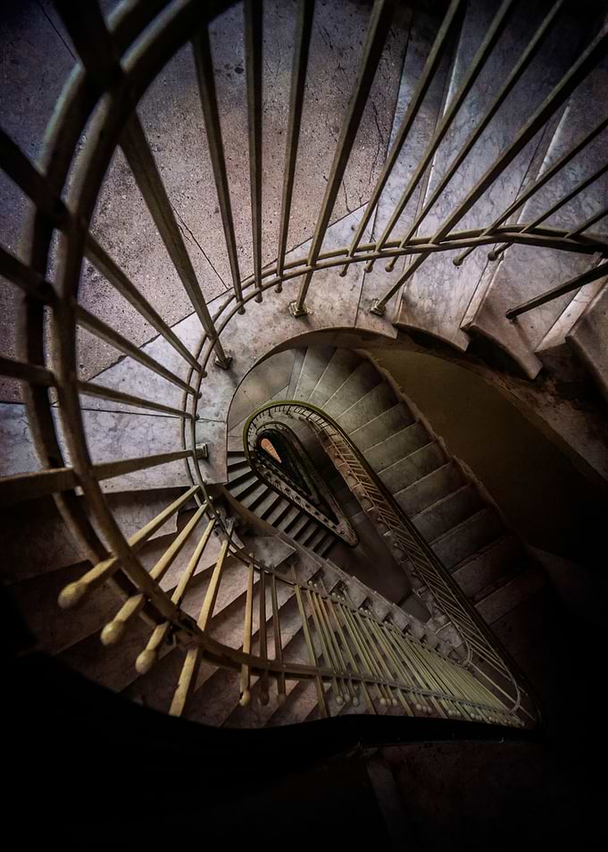 Teadrop staircase