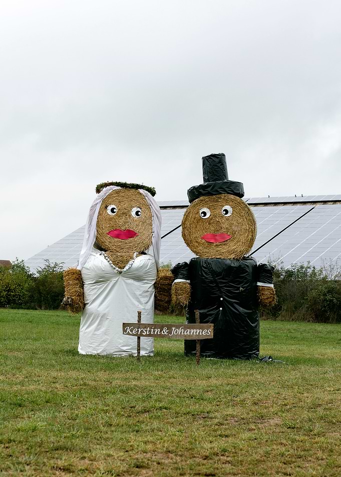 Just married puppets stars