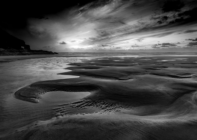 Curves in Sand