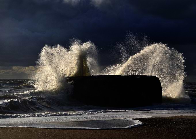 breaking waves