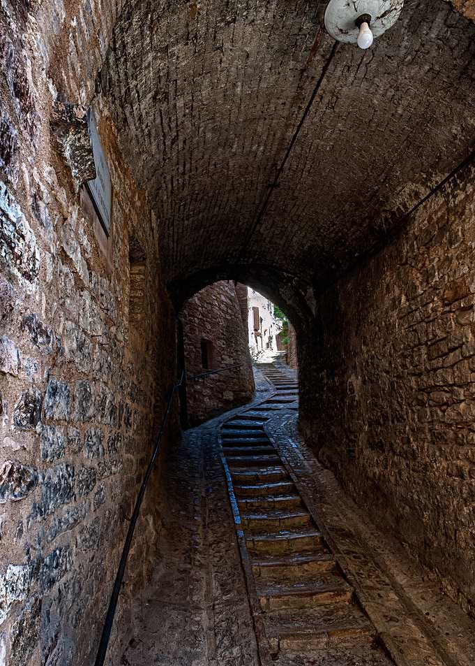 Spello alley