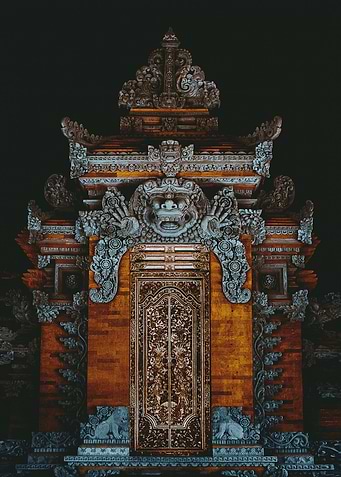 Balinese gate