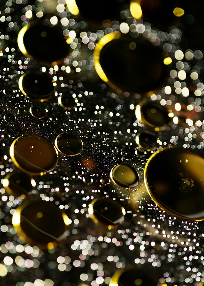 Oil bubbles on water macro