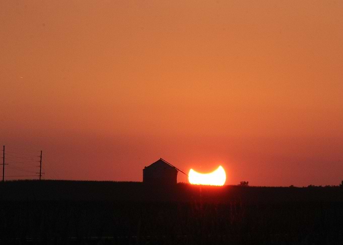 Grain Bin Eclipes