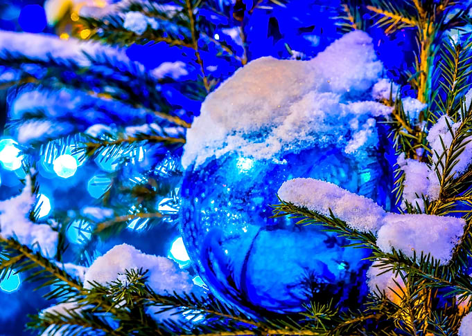 Blue Christmas Ball Snow