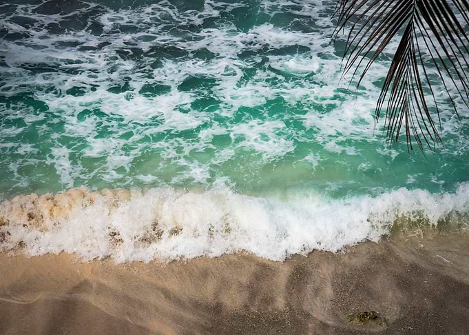 Close Ocean Photo