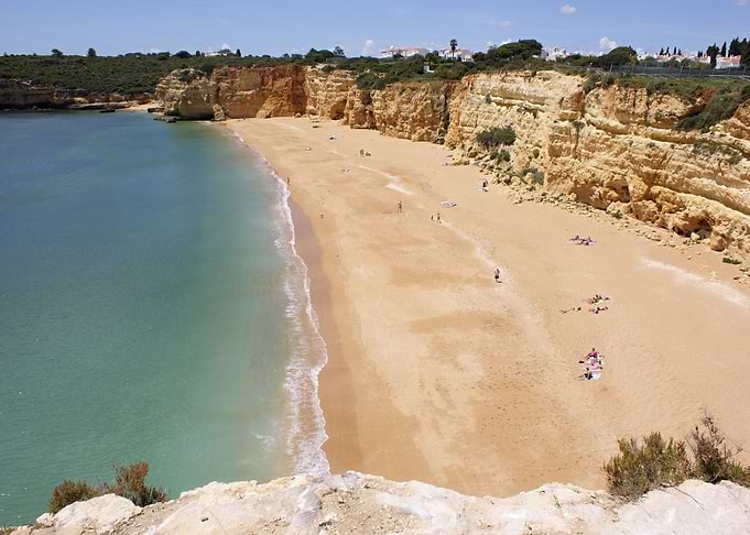 Senhora da Rocha Beach