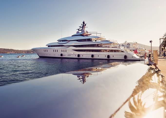 yacht