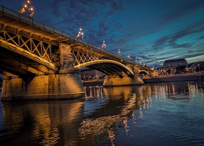 Szechenyi Chain Bridge