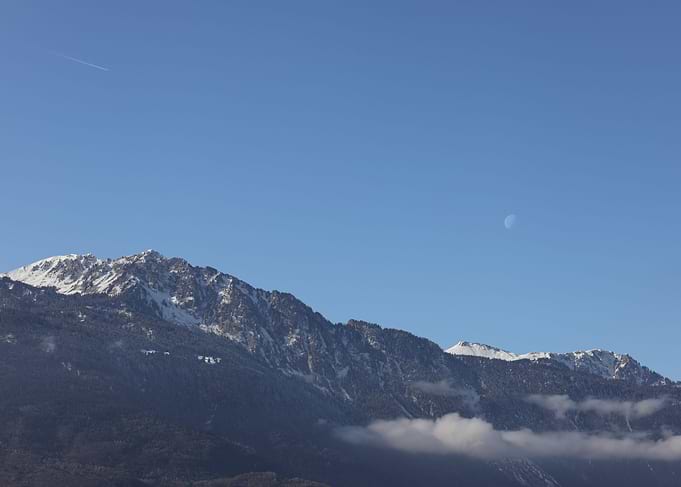 Daytime moon