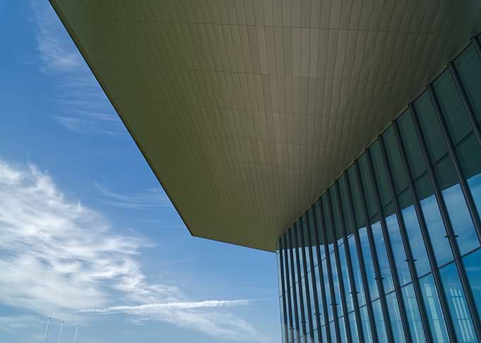 Converging lines