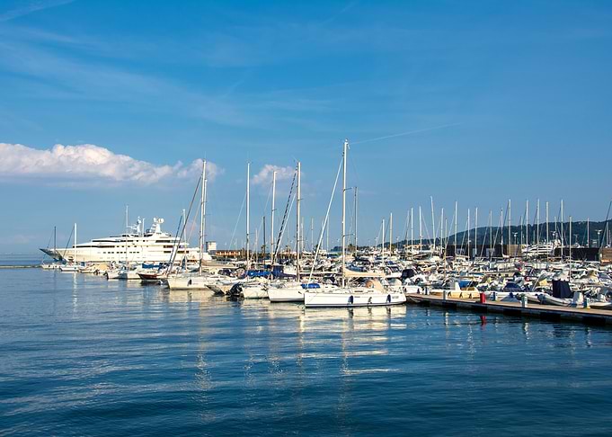 yacht harbour at cinque