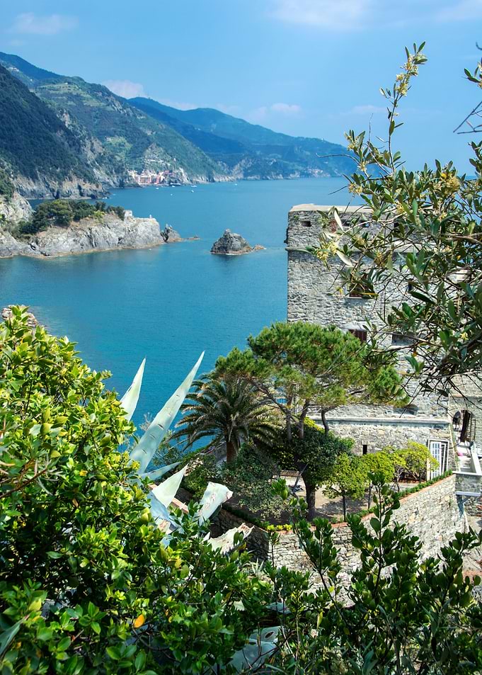 cinque terre coastline