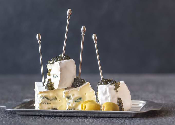 White and blue mold cheese