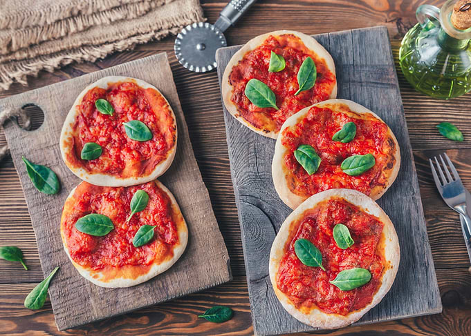 Mini Margherita pizzas