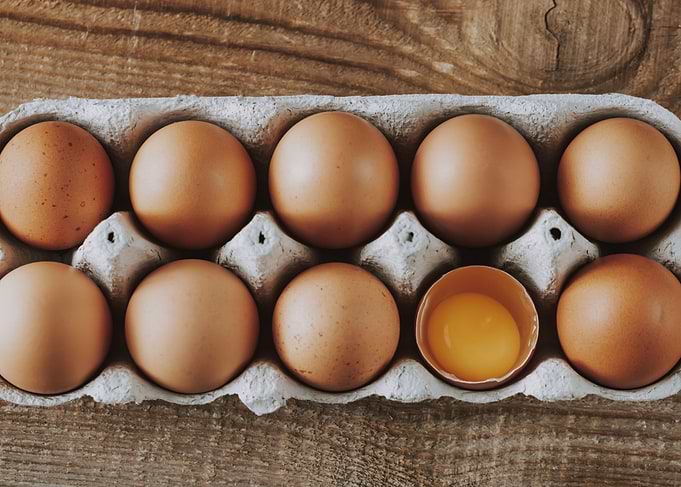 Tray of raw chicken eggs