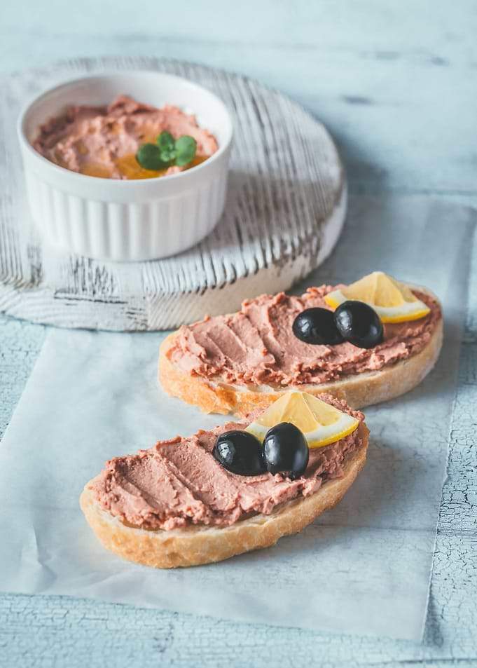 Sandwich with liver pate