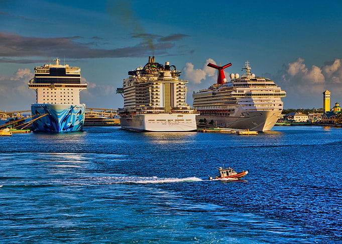 Cruise Ships in Nassau