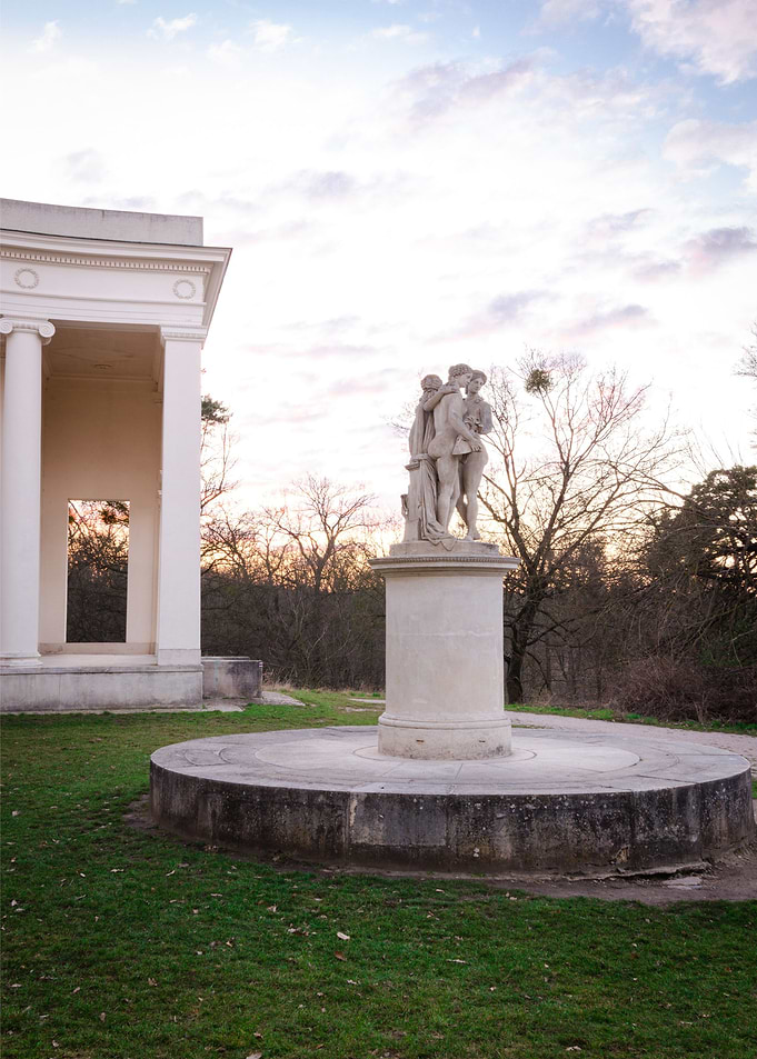 statue romantic