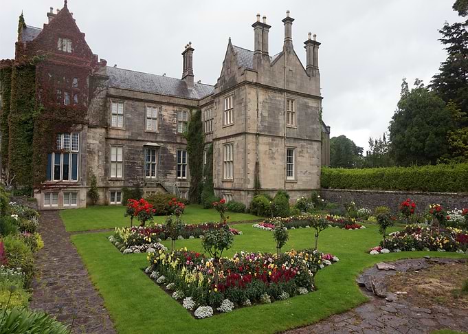 garden in front