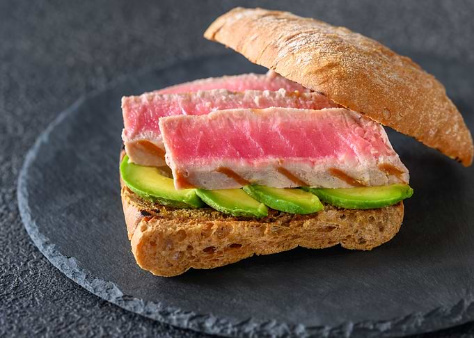 Sandwich with tuna