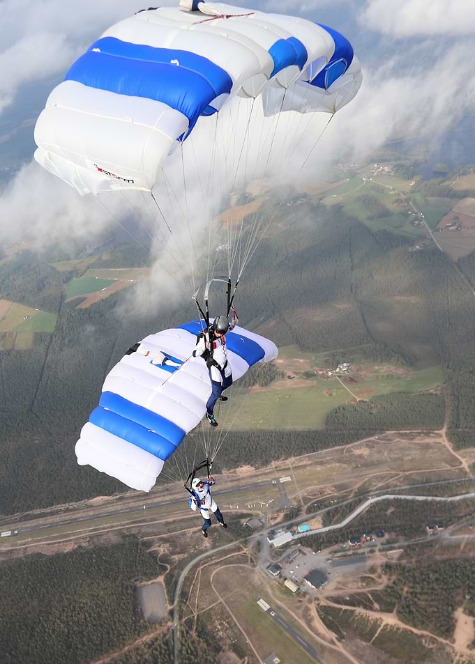 2 Way Canopy Formation