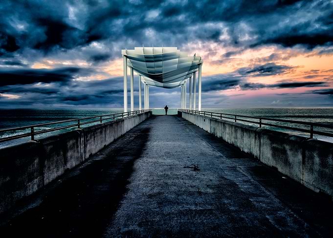 Lone Viewer II