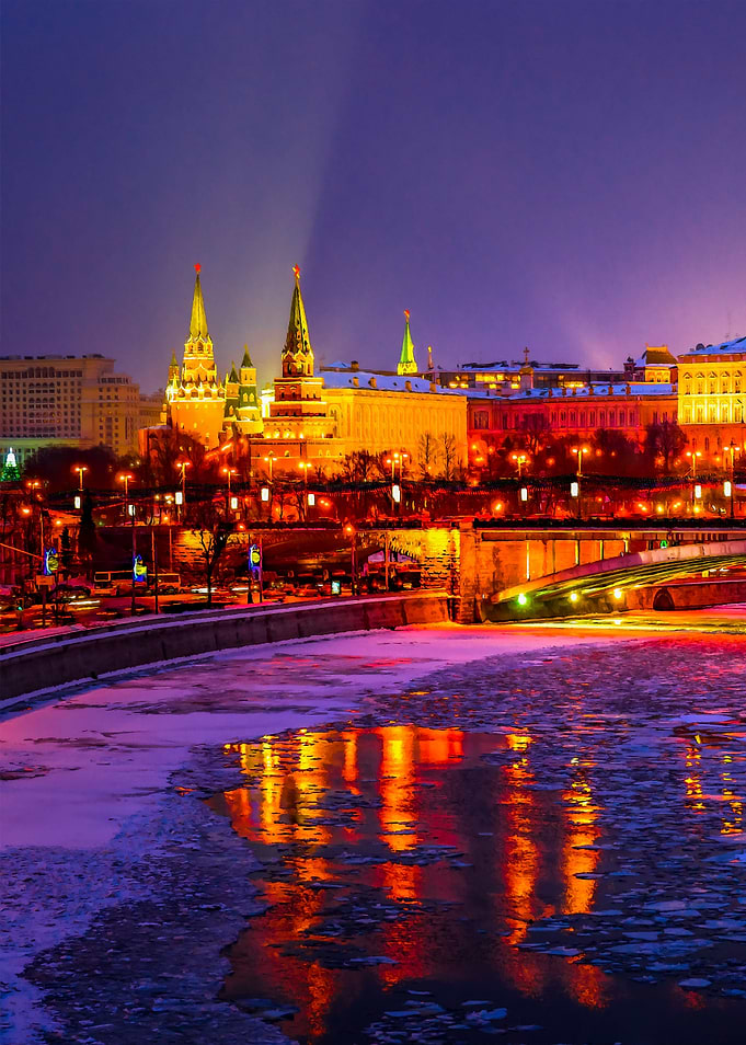 Moscow Kremlin Night Left