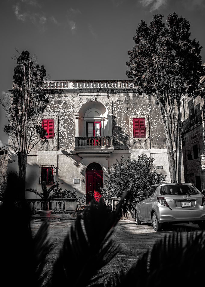 Red windows