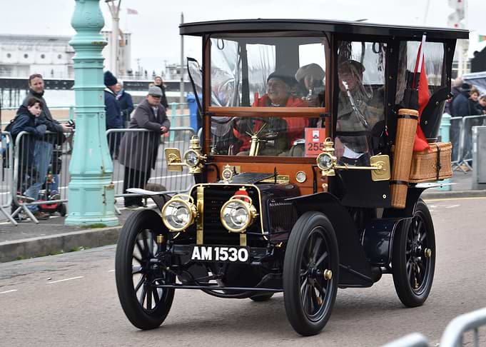 Veteran Car