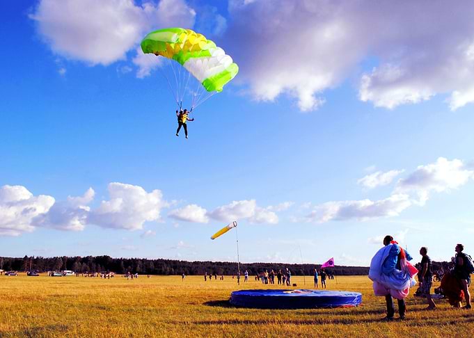 Parachute jumps