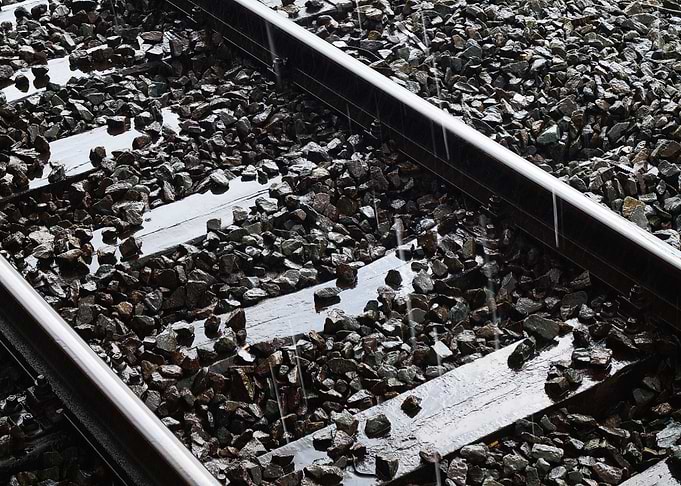 rail iron long