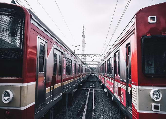 two train red