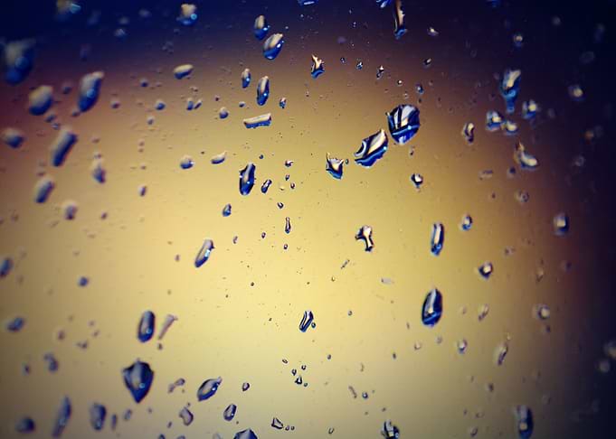 Drops in Window 007