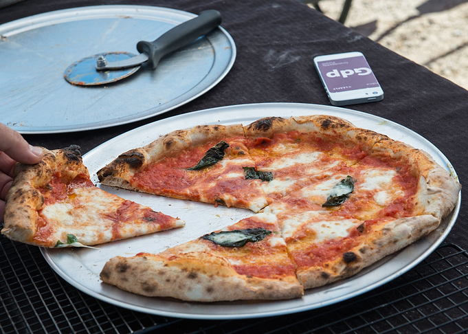 Mozzarella Basil Pizza