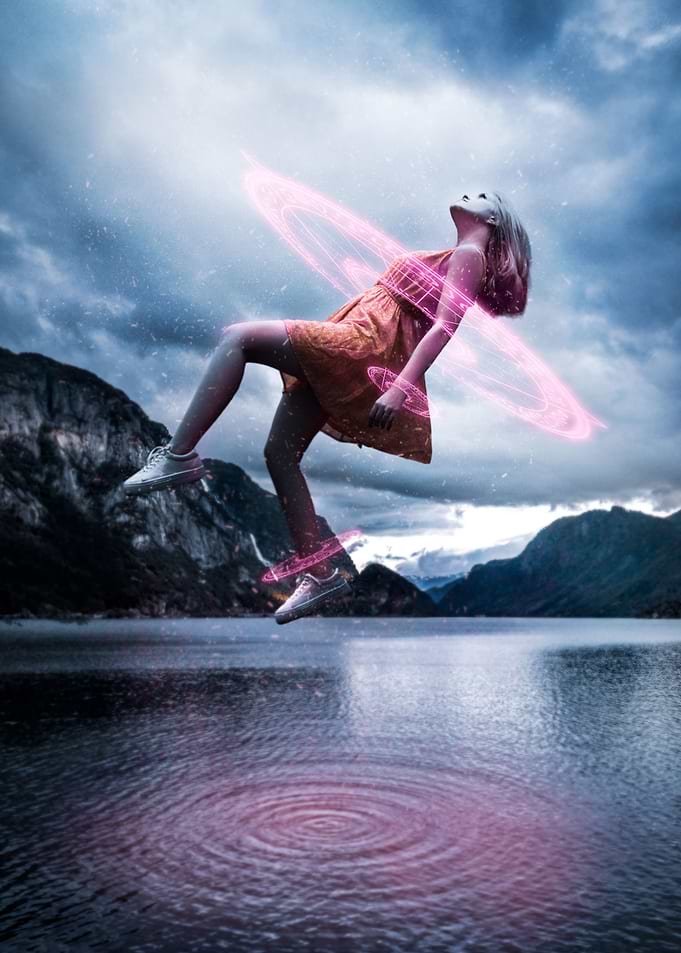 Girl and lighting circles