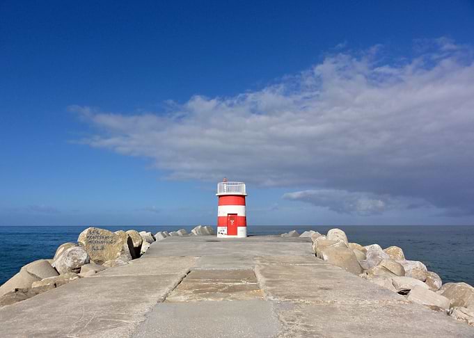 Lighttower in Nazare 02