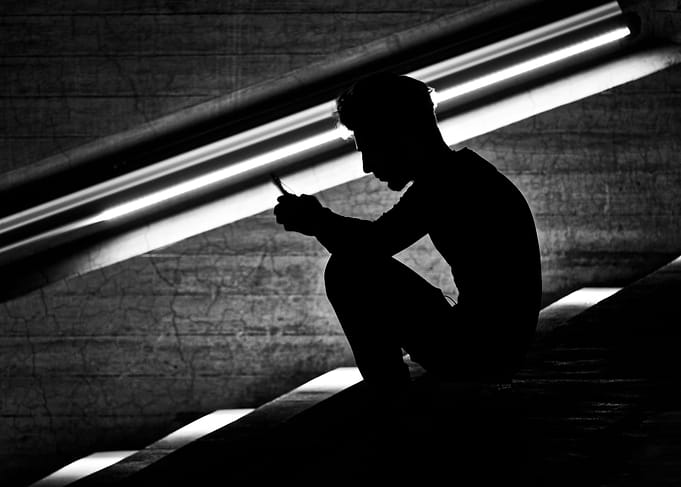 Man holding his smartphone