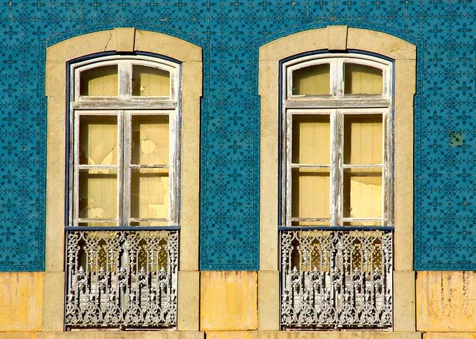 Windows and blue tiles 02