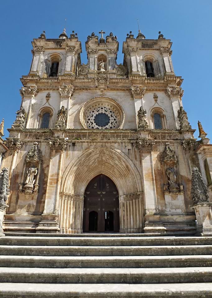 Monastery in Alcobaca 01
