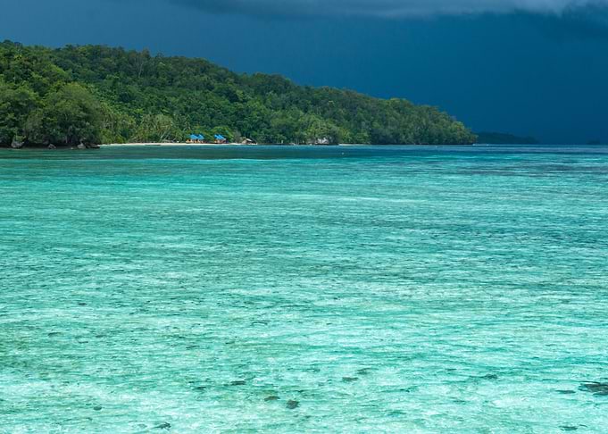 Beautiful Blue Lagoone Sho