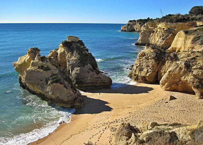 Colorful Algarve coast 02