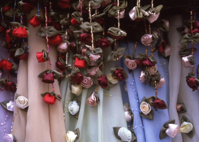 SATIN ROSES