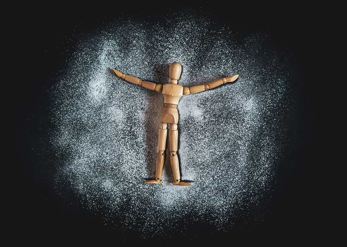Manikin snow angel
