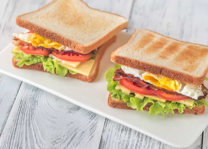 Sandwiches with fried egg