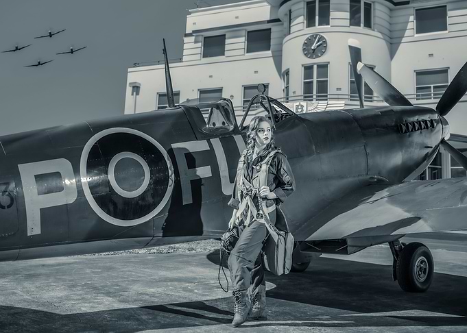 The Flying Pinup