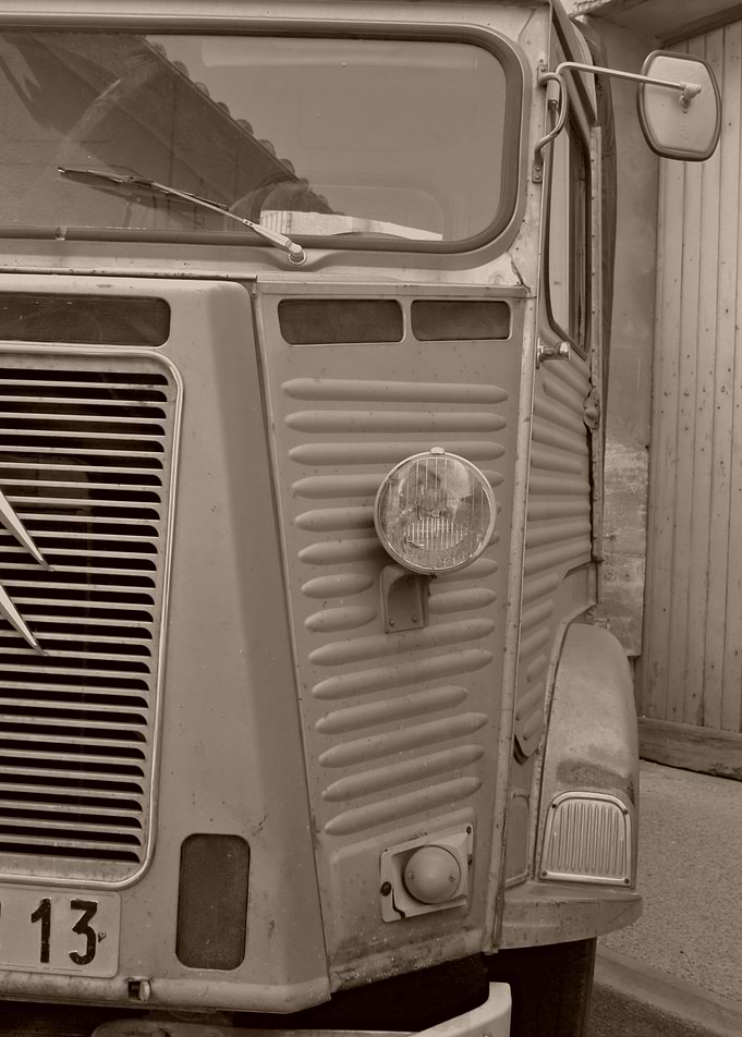Citroen HY Tube 01