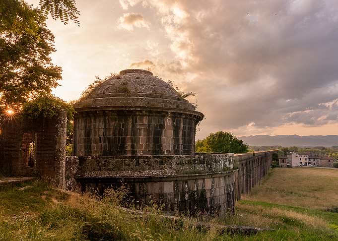 Aqueduct of Nottolini