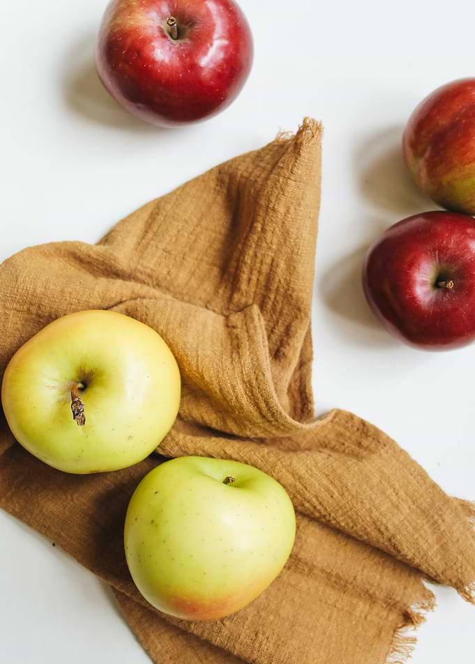 apple yellow